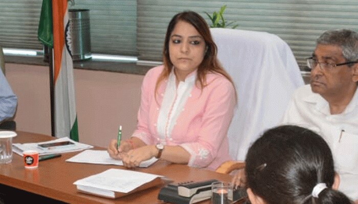 दिल्लीवासियों को स्ट्रीट डॉग्स से जल्द मिलेगी निजात, शेल्टर बनाने के दिए गए सुझाव