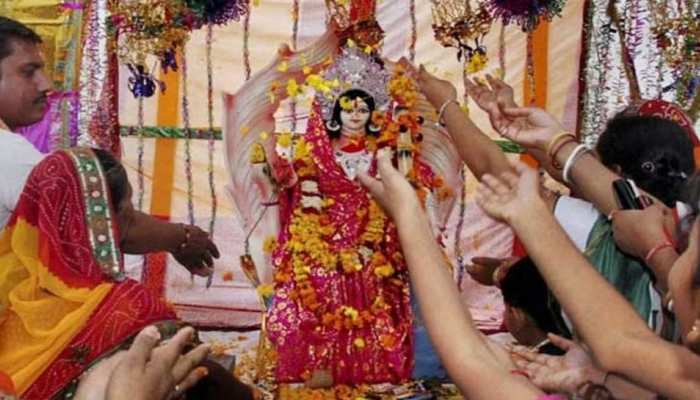 क्या नवरात्र में नमक खाने से टूट जाता है व्रत? यहां दूर करें असमंजस, जान लें नियम