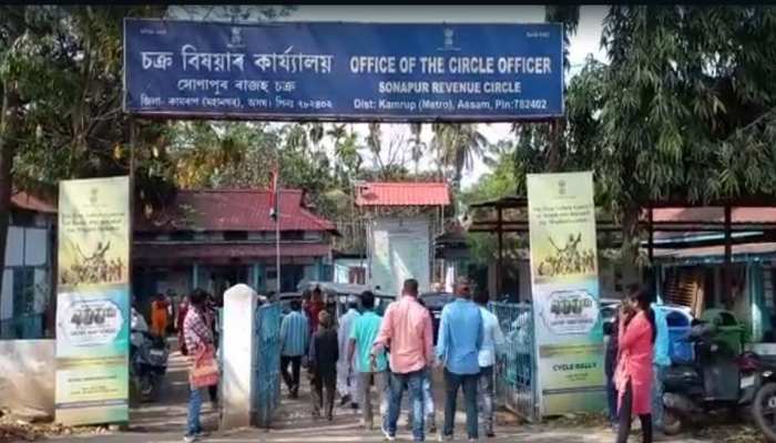 Assam: बुल्डोजर पर उठे सवाल तो सरकार ने इंसानों की बस्ती उजाड़ने को बनाया नया प्लान