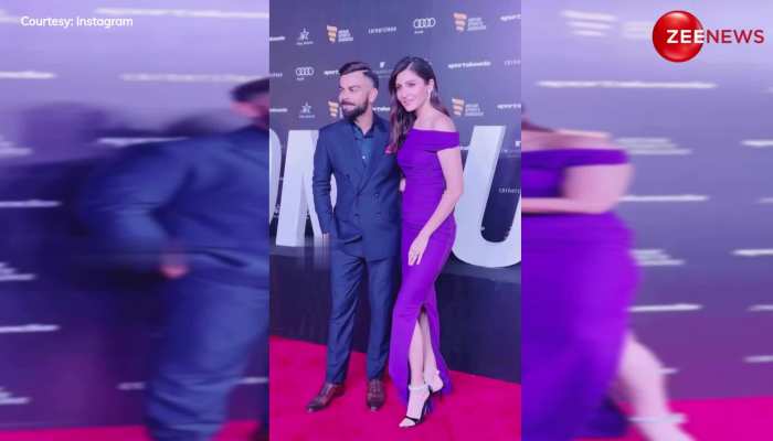 एक-दूसरे की आंखों में आंखें डाल Virat Kohli-Anushka Sharma हुए रोमांटिक, फिर कैमरे पर दिए बेहद रोमांटिक पोज