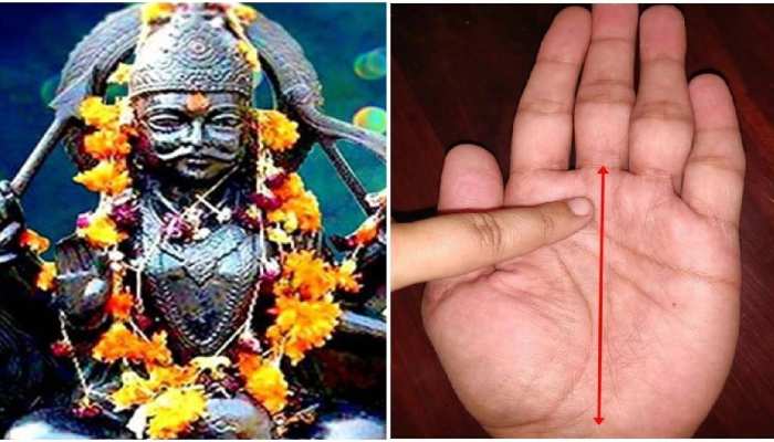 लकी लोगों के हाथ में होती है शनि रेखा! इस उम्र से बरसता है धन, मिलता है ऊंचा मुकाम  