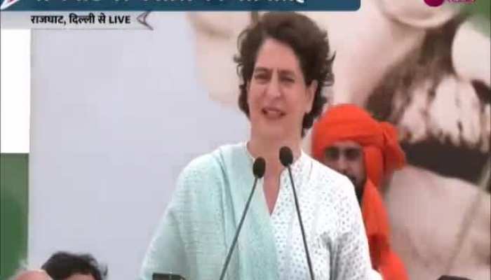 Congress satyagraha में प्रियंका गांधी ने कहा' मेरे पिता का बार-बार अपमान हुआ,परिवार के अपमान में हम चुप रहे'