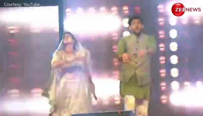 Devar-Bhabhi Dance: देवर-भाभी के डांस ने स्टेज पर उड़ाया गर्दा, झन्नाटेदार जुगलबंदी ने बना डाला ऐसा माहौल भौचक्के रह गए लोग 
