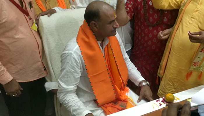 Video : सीपी जोशी ने राजस्थान बीजेपी का अध्यक्ष पद संभाला, कुर्सी पर बैठते ही ऐसे किया लोगों ने स्वागत