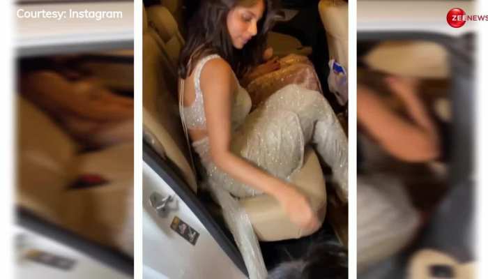 अपनी मां की साड़ी से काम चला रही हैं Suhana Khan, लेकिन संभालने में हो गई ऐसी दिक्कत; सड़क पर उलझी-उलझी आईं नजर