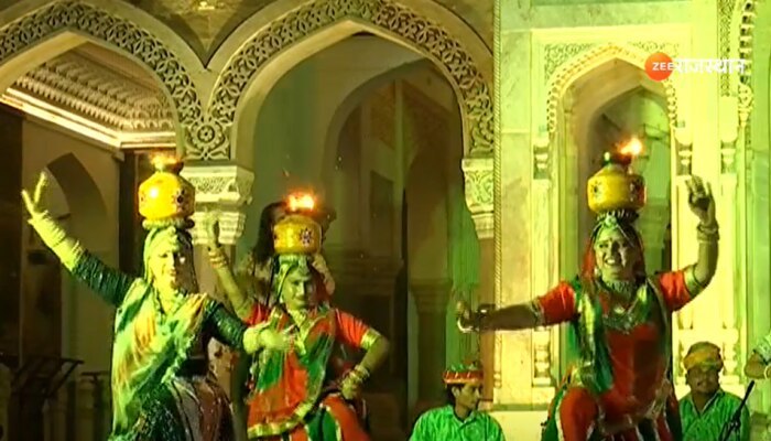 Jaipur News : जयपुर में राजस्थान दिवस की धूम, महिलाओं ने राजस्थानी लोक गीतों पर दी नृत्य की प्रस्तुतियां