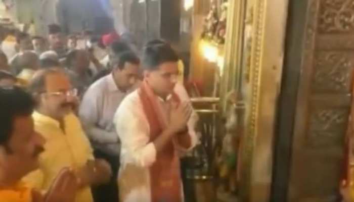Sachin Pilot : राम नवमी पर सचिन पायलट ने मंदिर में की पूजा, जनता से बोले-जय सिया राम