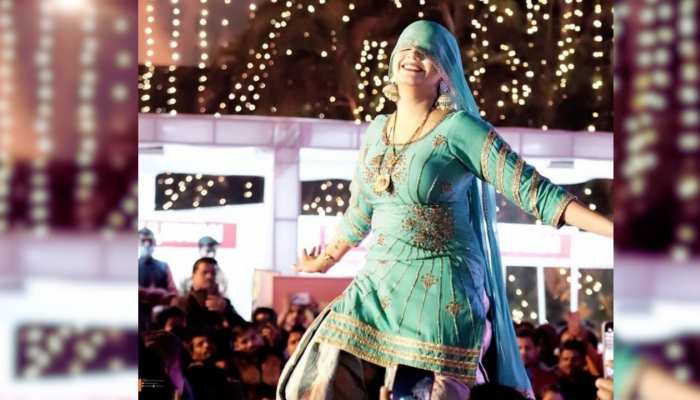 Sapna Chaudhary video : सपना चौधरी की चढ़ती जवानी के आगे पानी पानी हुए फैंस
