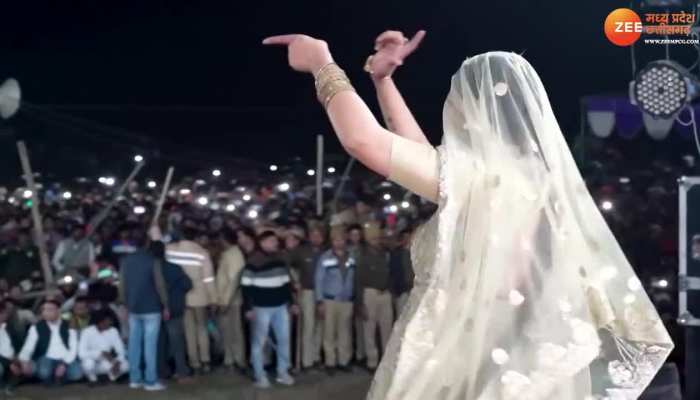 Viral Video: सपना चौधरी का 'पानी छलके' पर जबरदस्त डांस, पब्लिक देखती रह गई