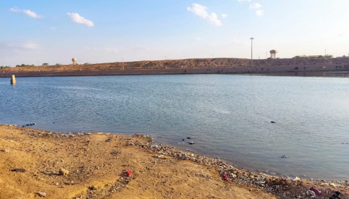 Jaisalmer News : जैसलमेर में श्रद्धालुओं के आस्था स्थल रामसरोवर तालाब में की गई जलापूर्ति