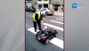 Viral video: पुलिस ने 2 साल के छोटे बच्चे का काटा चालान, सड़क पर चला रहा था कार, वीडियो वायरल 