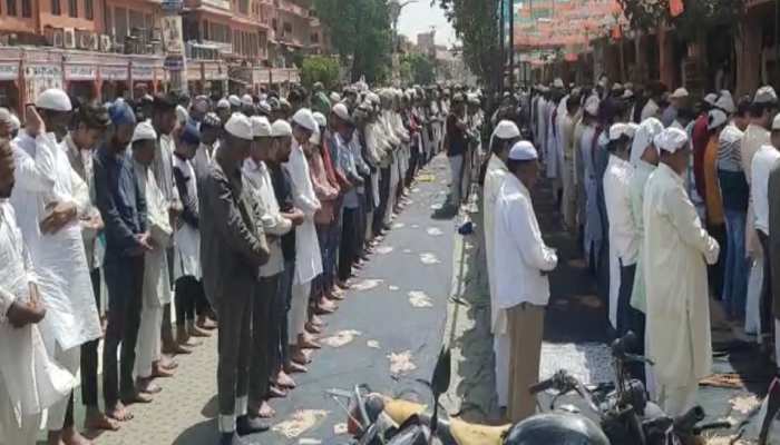 जयपुर: माहे रमजान की आखरी जुमे की नमाज अदा, भाईचारे, शांति और खुशहाली की मांगी दुआ
