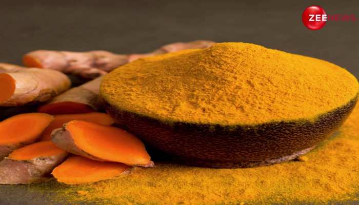 Haldi Ke Totke: किचन में रखे एक मसाले से हर काम में मिलेगी तरक्की, पैसों की दिक्कत होगी कोसों दूर