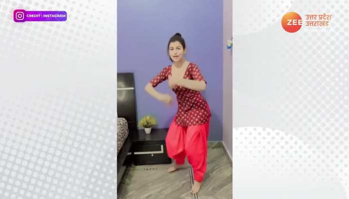 Desi Bhabhi ka Dance on wearing green saree desi thumke dance video goes viral | हरी साड़ी में