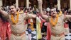 मथुरा के वृंदावन में यूपी पुलिस अधिकारी ने दिखाई ऐसी भक्ति, गले में माला डालकर बोले- जय श्री कृष्ण...