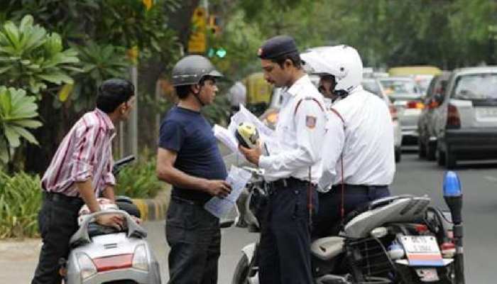 Viral news: ‘कहां पड़े हो खुमार में कभी आओ जरा बिहार में’, ट्रैफिक पुलिस की इस गलती पर चकराये लोग