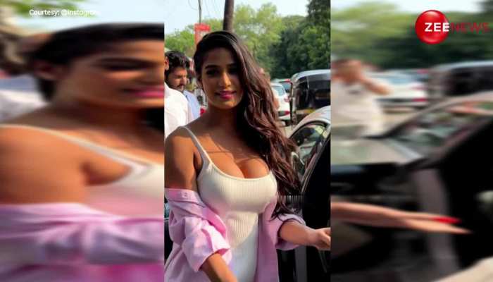 शर्ट उतार खुलेआम बोल्ड फिगर दिखाती नजर आईं Poonam Pandey, तोड़ी शर्म-लिहाज की सारी हदें; बस यहां से नहीं हटा पाएंगे निगाहें 