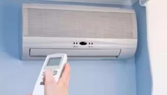 Air Conditioner: इस टेंपरेचर पर चलाएं AC; बिजली के बिल को कम करने में मिलेगी मदद