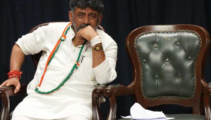 Karnataka: कांग्रेस आलाकमान के फॉर्मूले को डीके शिवकुमार ने किया खारिज, फंस गया पेंच