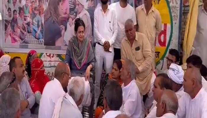 बेटी, बाहुबली और बखेड़ा! बृजभूषण की गिरफ्तारी नहीं होने पर कांग्रेस ने BJP को घेरा