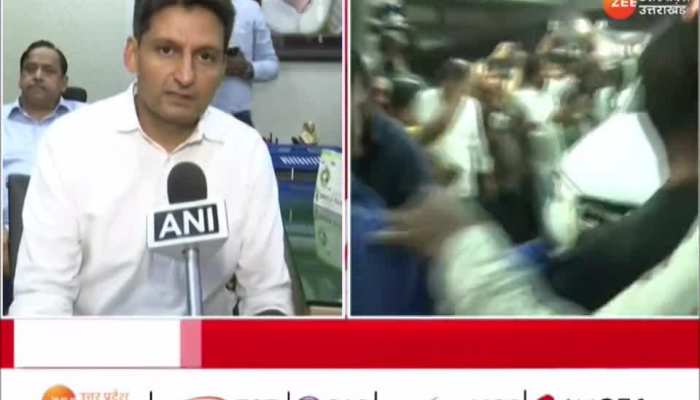 गंगा में पदक बहाए बिना क्यों लौटे पहलवान, आखिर किस की बात माननी पड़ी https://english.cdn.zeenews.com/static/apprun/fallbackimages/hindi800x400.svg