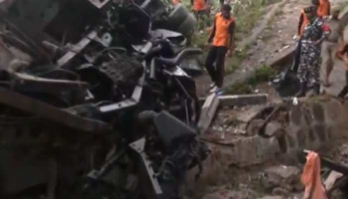 Jammu Bus Accident: ਜੰਮੂ-ਸ਼੍ਰੀਨਗਰ ਹਾਈਵੇਅ 'ਤੇ ਖੱਡ 'ਚ ਡਿੱਗੀ ਬੱਸ; 10 ਦੀ ਮੌਤ