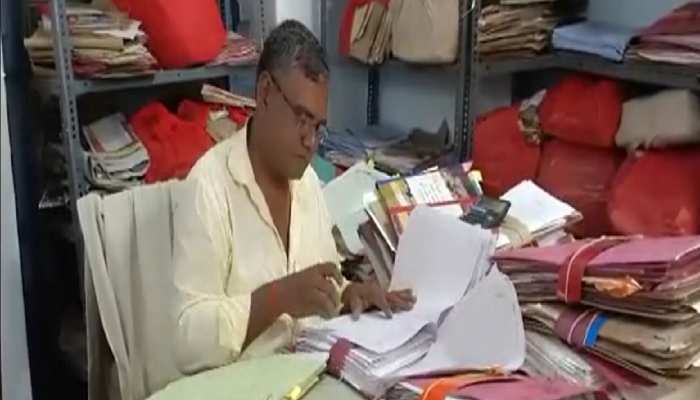 चलती का नाम गाड़ी! सिर्फ एक पदाधिकारी के जिम्मे दुमका का आपूर्ति विभाग
