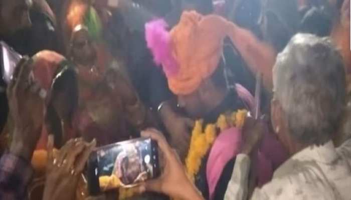 Wedding News: ବାନ୍ତି ଲାଗୁଛି କହି ଛୁ ମାରିଲା କନିଁଆ, ୧୩ ଦିନ ଧରି ବେଦିରେ ବସି ରହିଲା ବର...
