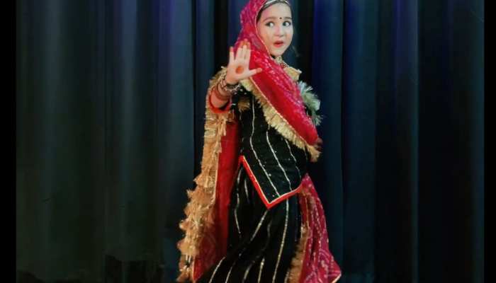 Dance Video : बच्ची के धमाकेदार डांस को देख सपना चौधरी को भूले लोग , इंटरनेट पर छाई डांसर बच्ची https://english.cdn.zeenews.com/static/apprun/fallbackimages/hindi800x400.svg