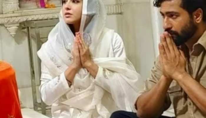 Vicky Kaushal के साथ Sara Ali Khan पहुंची शिव मंदिर, ट्रोलर्स ने परवरिश पर उठा दिए सवाल