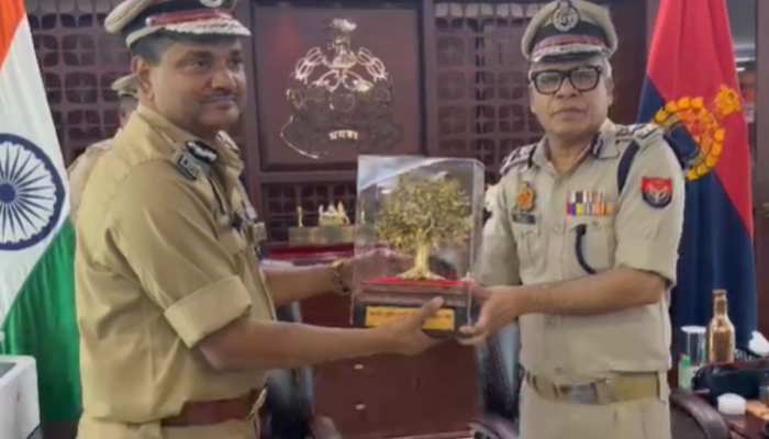 UP DGP: इंस्पेक्टर का बेटा बना पुलिस महकमे का मुखिया, पैतृक गांव में जश्न का माहौल