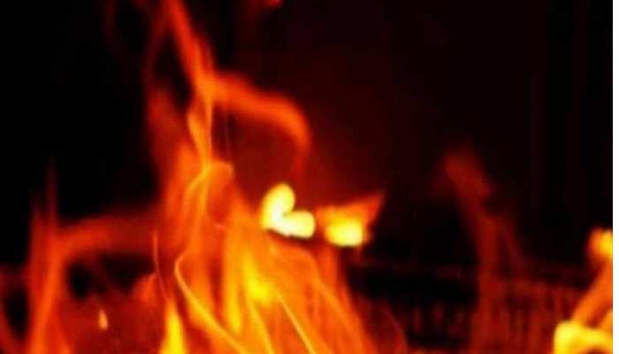 Crime News: बिहार में अपराधी बेलगाम! ढाबे में लगाई आग, दो लोग जिंदा जले