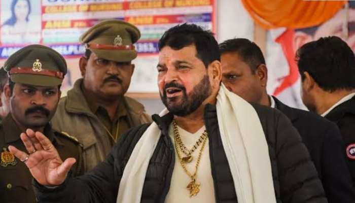 ब्रज भूषण शरण सिंह के खिलाफ FIR में यौन शोषण और छेड़छाड़ की लगभग 10 शिकायतें शामिल 