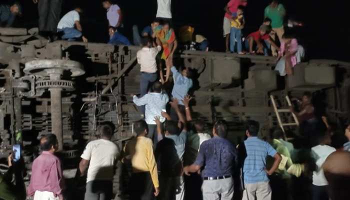 बड़ा हादसा! ओड़िया में ट्रेन टकराई, 50 लोगों की मौत, 179 जख्मी