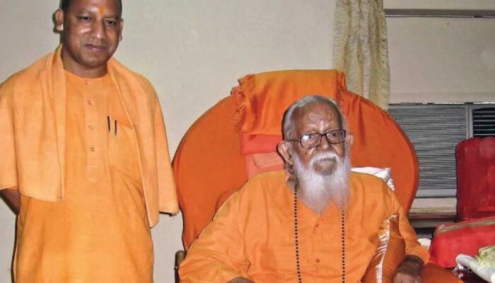 योगी आदित्यनाथ से पहली मुलाकात में ही प्रभावित हो गए थे गुरु महंत अवेद्यनाथ 