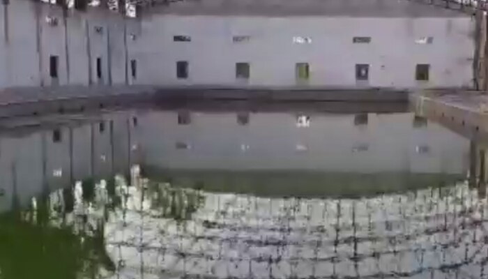 BJP का मुख्य मुद्दा रहा MP का ये स्विमिंग पूल, तैरने के इंतजार में जवान हो गए बच्चे