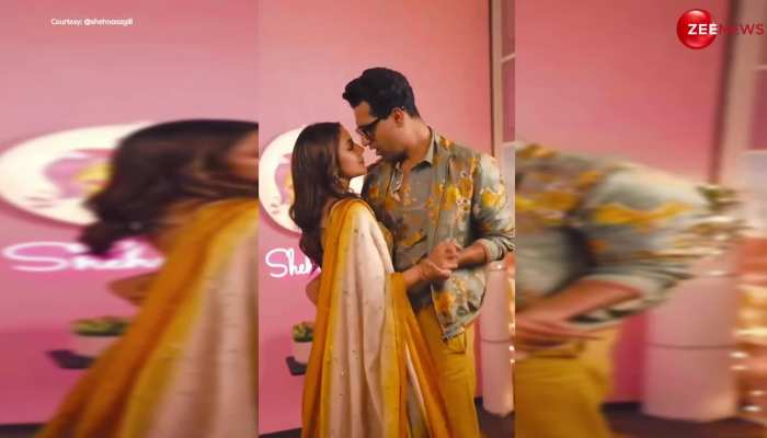 Vicky Kaushal के साथ खुलेआम रोमांस करती दिखीं एक्ट्रेस Shehnaaz Gill, वीडियो देख लोगों ने जमकर सुनाई खरी खोटी https://english.cdn.zeenews.com/static/apprun/fallbackimages/hindi800x400.svg