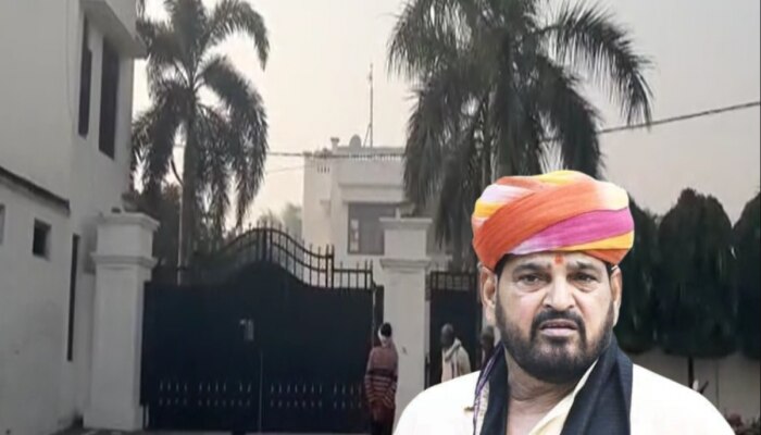 बृजभूषण शरण सिंह के घर गोंडा पहुंची दिल्‍ली पुलिस, 15 लोगों के दर्ज किए बयान
