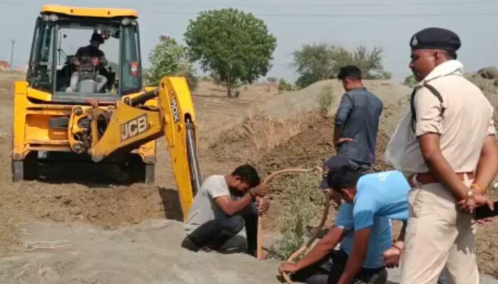  Sehore News Live: बोरवेल में गिरी बच्ची को बचाने का जद्दोजहद जारी, इस वजह से रेस्क्यू में आ रही दिक्कत