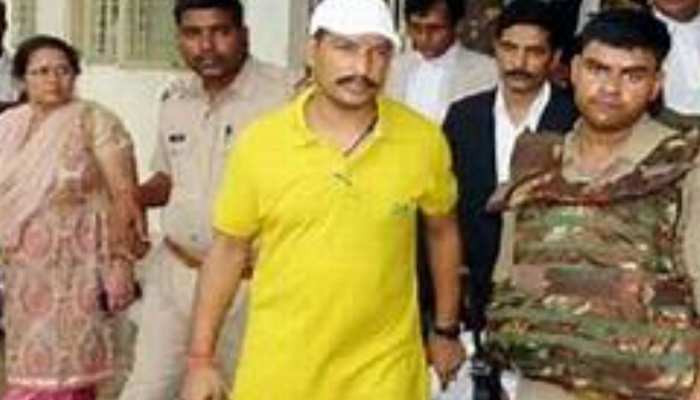 Lucknow: लखनऊ कोर्ट में चली ताबड़तोड़ गोलियां, गैंगस्टर संजीव जीवा का मर्डर