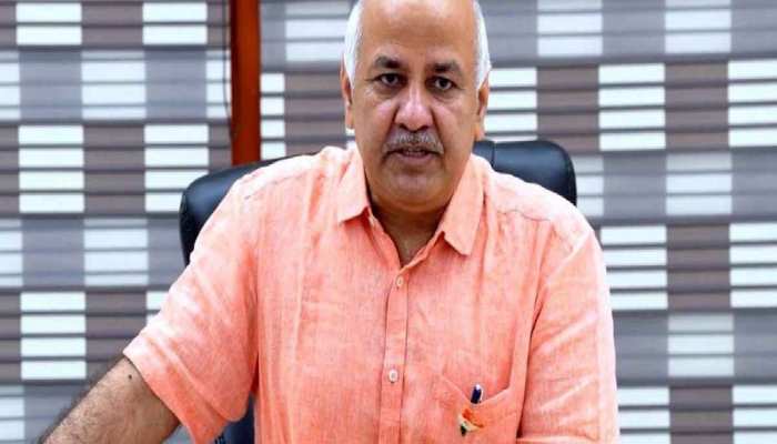 सिसोदिया से मिल पत्नी सीमा ने लिखा इमोशनल लेटर, बोलीं-सही कहते थे सब राजनीति गंदी है