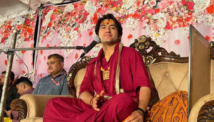 पंं. धीरेंद्र शास्त्री लिखेंगे हिंदू धर्म पर किताब, बोले- बच्चों को फ्री में बाटेंगे