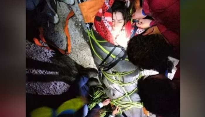 मनाली में पैर फिसलने से गहरी ढांक में गिरी रशियन महिला, रेस्क्यू के बाद हालात नाजुक