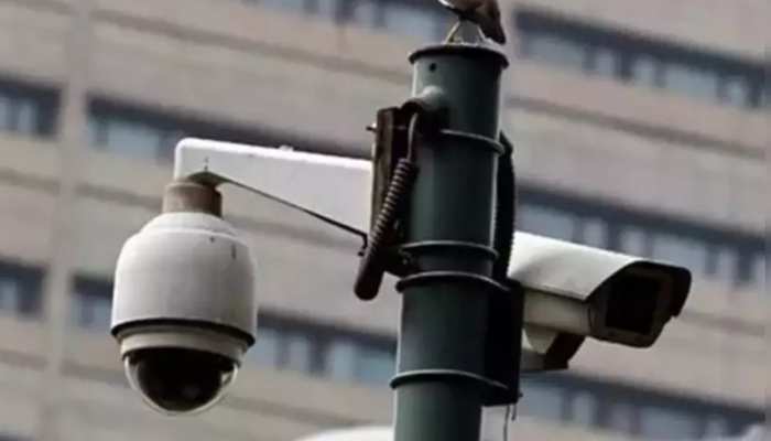 Traffic Camera कैसे वाहनों की क्लियर फोटो खींचते हैं? नहीं पता तो आज जान लें