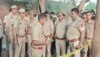 Mainpuri News: युवक ने परिवार के 5 लोगों को काटकर की हत्या,  SDG प्रशांत कुमार ने खुद घटनास्थल पर पहुंच लिया जायजा