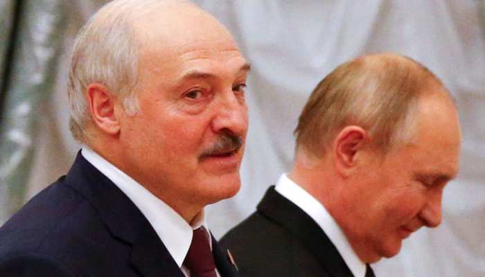 जंग के बीच पुतिन को 1 दिन में लगे 2 बड़े झटके, अब बेलारूस के राष्ट्रपति ने छोड़ा देश