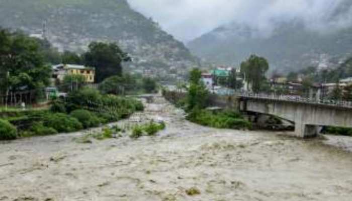 शिमला में झमाझम बरस रहे बादल, मौसम विभाग ने हिमाचल में जारी किया 6 दिन का अलर्ट