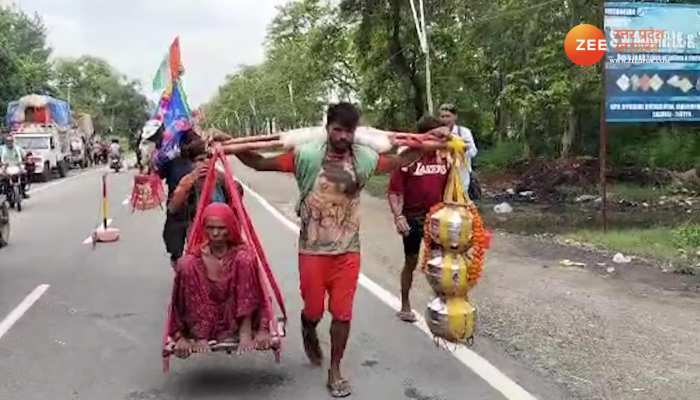 Shamli News: मां को कांवड़ में बैठा तीर्थयात्रा कर रहे दो भाई, कलयुग के श्रवण कुमारों को मिल रही वाहवाही