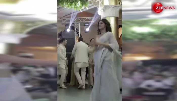 Ananya Panday ने अपने भाई के साथ किया गजब का डांस, ट्रोलर्स बोले-भाई से कोई इतना चिपककर डांस करता है 