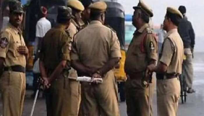 सारण के SP ने दारोगा पर ही तान दी पिस्टल, इंस्पेक्टर ने भी दिया करारा जवाब